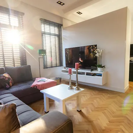 Spacious Private Apartement, 25min From Amsterdam Hilversum