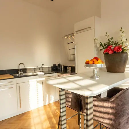 Spacious Private Apartement, 25min From Amsterdam *
