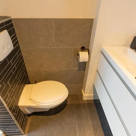 Spacious Private Apartement, 25min From Amsterdam Lägenhet *